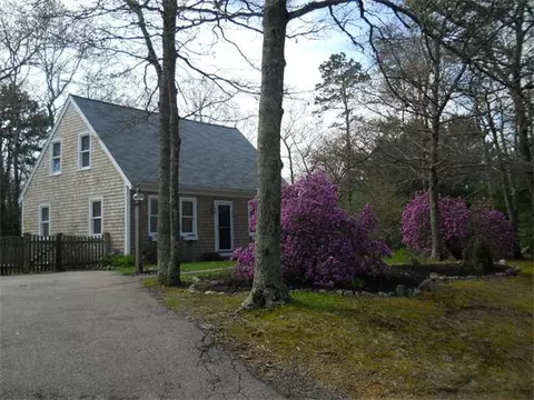 26 Jonas Dr, Mashpee, MA 02649 photo 1
