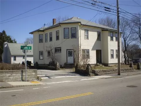 565 School St, Webster, MA 01570 photo 1