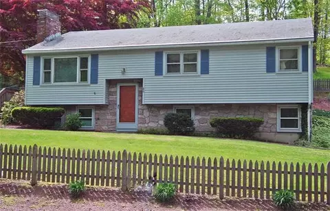 86 W Sutton Rd, Sutton, MA 01590 photo 1