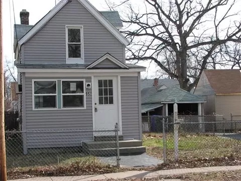 95 Laurence St, Springfield, MA 01104 photo 1
