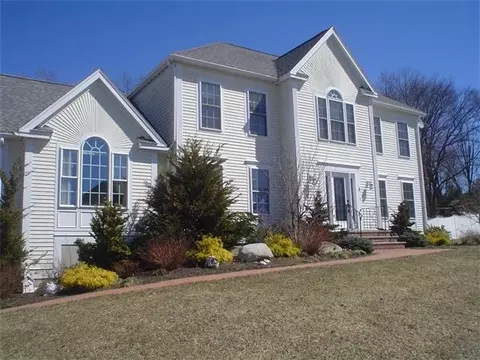 8 Lebel Rd, Danvers, MA 01923 photo 1