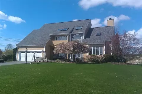 8 Jacobs Lndg, Danvers, MA 01923 photo 1