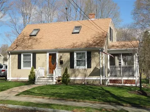 5 Eastern Ave, Wakefield, MA 01880 photo 1