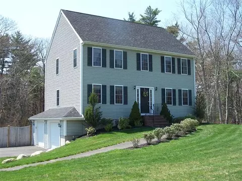 60 Maple St, Raynham, MA 02767 photo 1