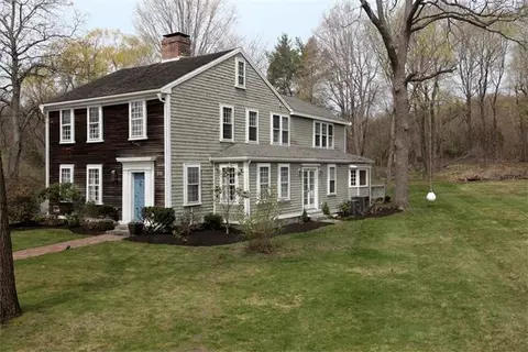 295 North, Hingham, MA 02043 photo 1