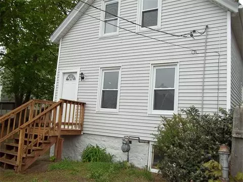 543 Warren St, Fall River, MA 02721 photo 1