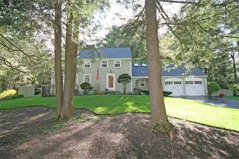 5 Cliff Rd, Weston, MA 02493 photo 1