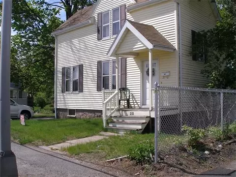 211 Ash St, Reading, MA 01867 photo 1
