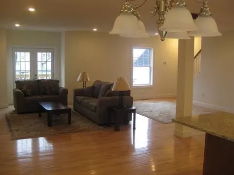 30 Harvard St, Everett, MA 02149 photo 1
