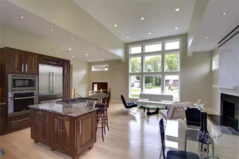 44 Marthas Ln, Chestnut Hill, MA 02467 photo 1