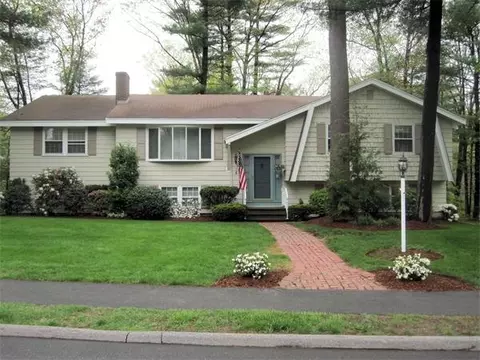 4 Thomas Rd, Danvers, MA 01923 photo 1