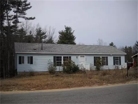 104 Ryan St, Gardner, MA 01440 photo 1