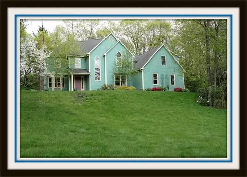 11 Frontier Dr, Walpole, MA 02081 photo 1