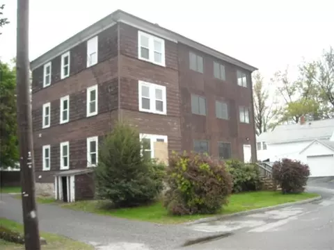 2 Ray St, Webster, MA 01570 photo 1