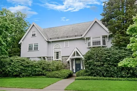 42 Beech Rd, Brookline, MA 02446 photo 1