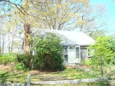 23 Brookshire Rd, Hyannis, MA 02601 photo 1