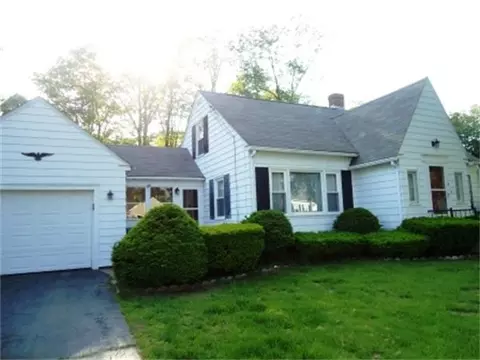 9 Mountainview Dr, Ware, MA 01082 photo 1