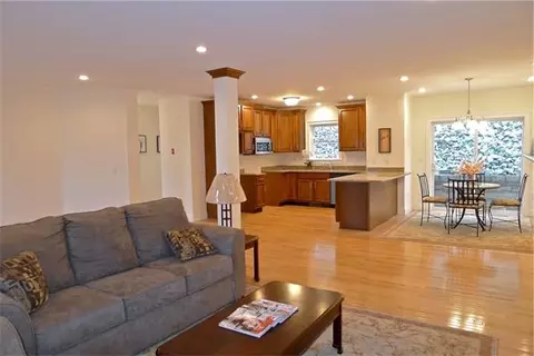 28 Harvard St, Everett, MA 02149 photo 1