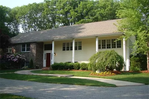 59 Forest St, Reading, MA 01867 photo 1