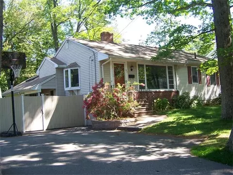 63 Forest St, Reading, MA 01867 photo 1