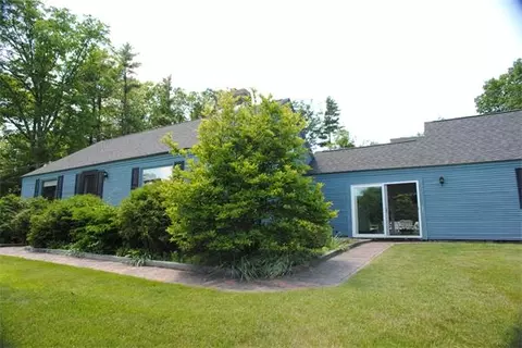 1 Kitty Cat Ln, Maynard, MA 01754 photo 1