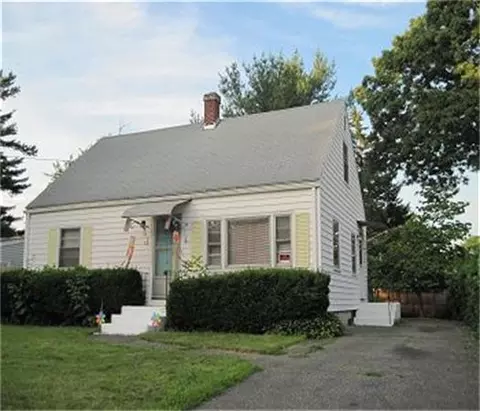 95 Lucerne, Springfield, MA 01119 photo 1