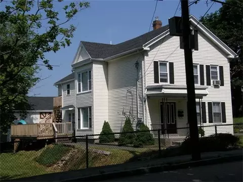 131 N Main St, Webster, MA 01570 photo 1