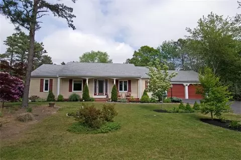 73 Surf Dr, Mashpee, MA 02649 photo 1