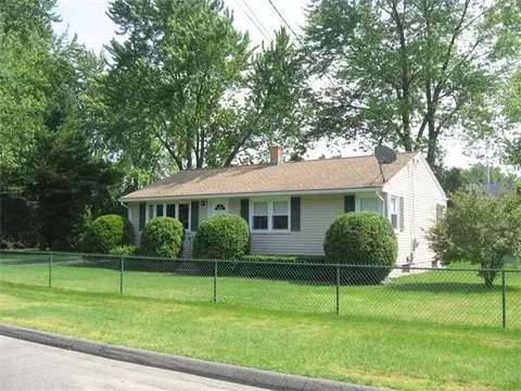 7 Cecile Dr, Chicopee, MA 01020 photo 1
