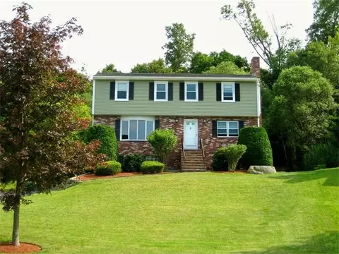 10 Arrowhead Rd, Danvers, MA 01923 photo 1