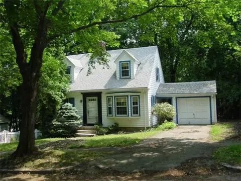 6 Frontenac Rd, Worcester, MA 01609 photo 1