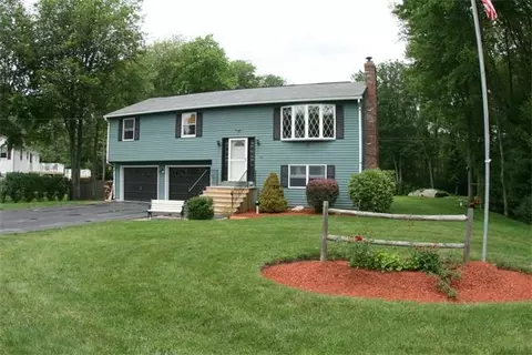 12 Westview Dr, Webster, MA 01570 photo 1