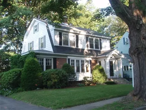 33 Longfellow Rd, Worcester, MA 01602 photo 1