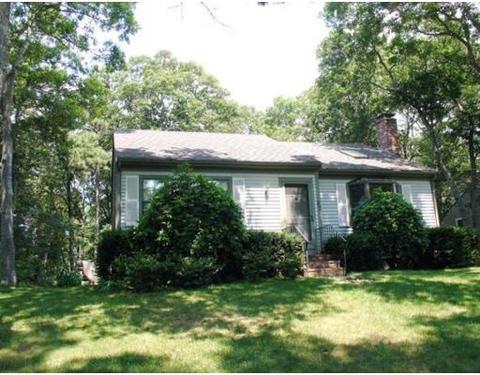 27 Pinecrest Ave, Mashpee, MA 02649 photo 4