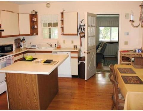 27 Pinecrest Ave, Mashpee, MA 02649 photo 5