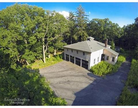 757 Salisbury St, Worcester, MA 01609 photo 2