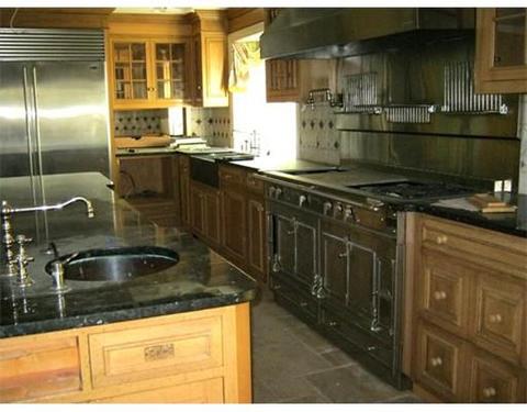 757 Salisbury St, Worcester, MA 01609 photo 4