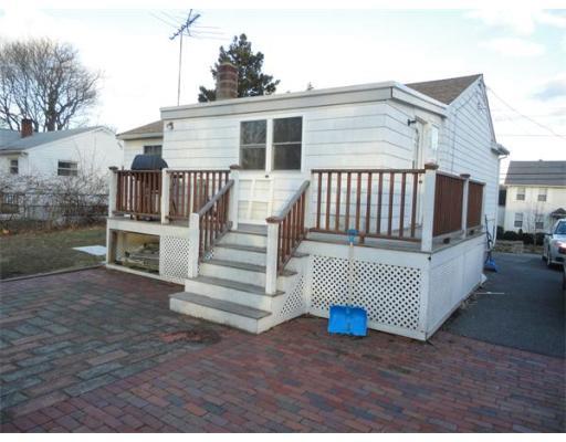 178 Lothrop St, Beverly, MA 01915 photo 3
