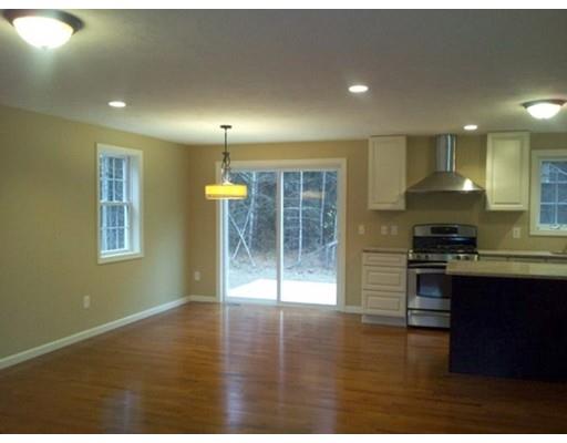 11 Blackmore Pond Rd, West Wareham, MA 02576 photo 4