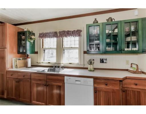 237 Longhill St, Springfield, MA 01108 photo 8
