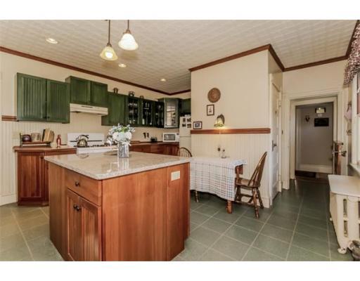 237 Longhill St, Springfield, MA 01108 photo 9