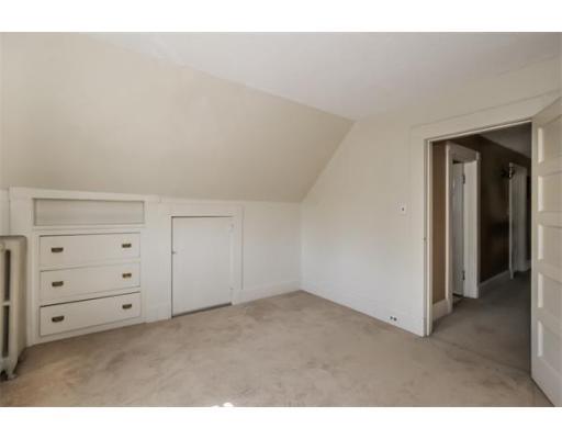 237 Longhill St, Springfield, MA 01108 photo 24