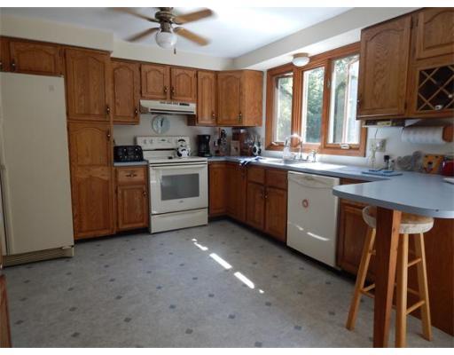13 Dakel Dr, Assonet, MA 02702 photo 9