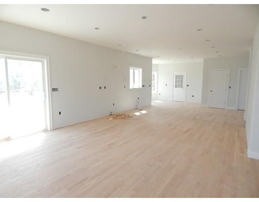 71 Regency Dr, Dracut, MA 01826 photo 17