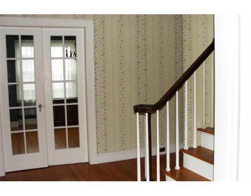 21 Thorndyke Rd, Worcester, MA 01606 photo 2