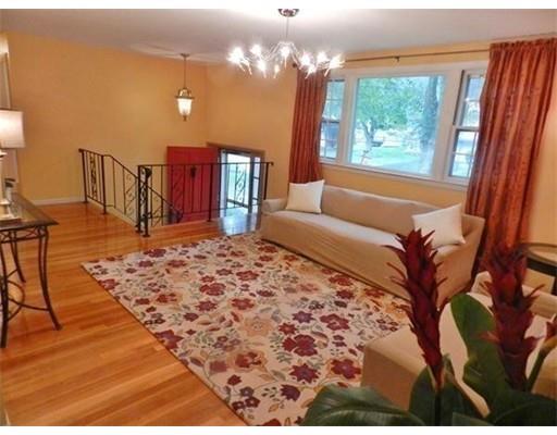 370 Singletary Ln, Framingham, MA 01702 photo 14