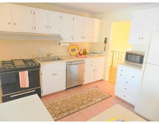 370 Singletary Ln, Framingham, MA 01702 photo 10