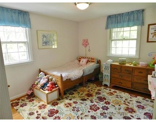 370 Singletary Ln, Framingham, MA 01702 photo 18