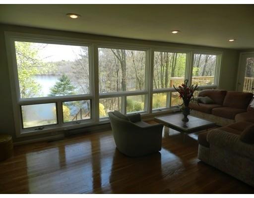 370 Singletary Ln, Framingham, MA 01702 photo 16