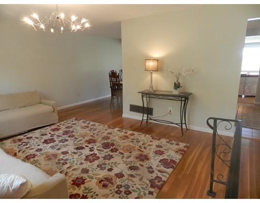 370 Singletary Ln, Framingham, MA 01702 photo 13